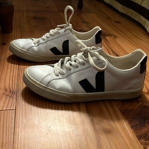 Veja Campo black/white size US 6 - used